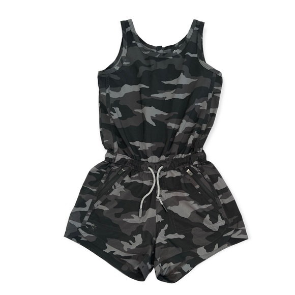 Athleta Girl • Black Camo On the Go Romper • Size XS/6 - Picture 5 of 9